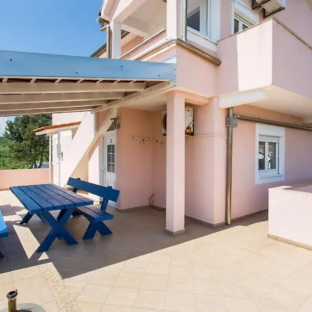 Fuer 5 Personen Ca- 55 M² In Silo- Adriakueste Kroatien - Kroatische Inseln By Interhome شقة *